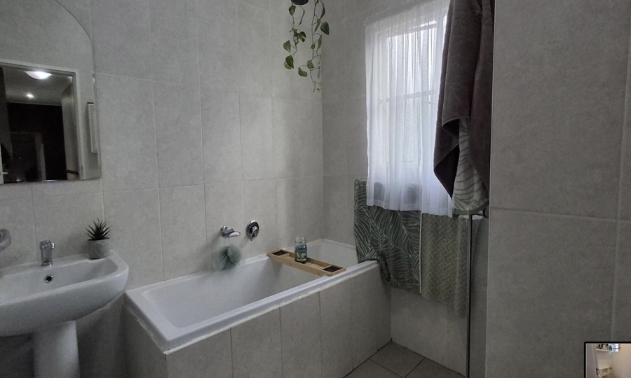 3 Bedroom Property for Sale in Generaal De Wet Free State